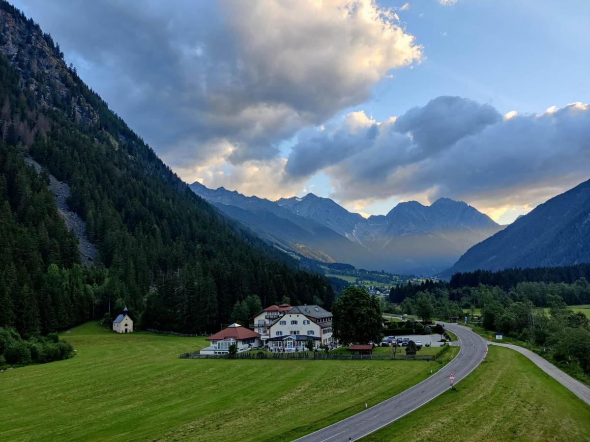 Hotel Bad Salomonsbrunn Antholz-Mittertal Exteriör bild